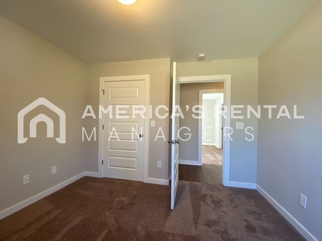 Building Photo - MOVE IN SPECIAL!!! - Wonderful Home for Rent in Talladega, AL... Available to View Now!!! - Sign ...