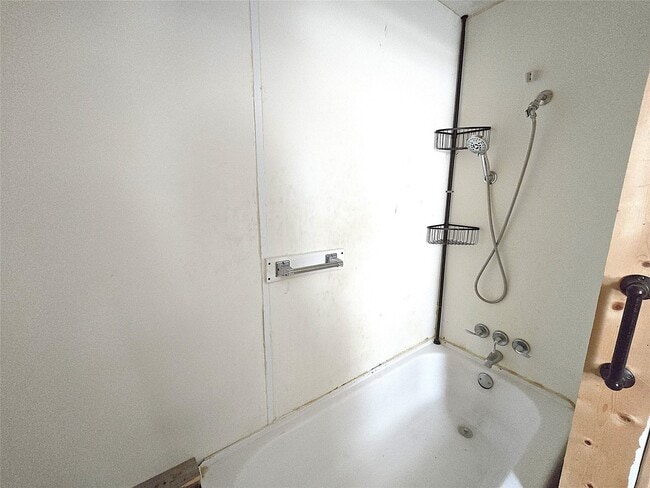 Building Photo - 127 Navaho Trail