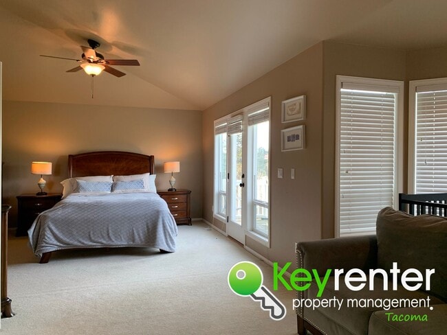 Building Photo - Luxurious House in North East Tacoma!!