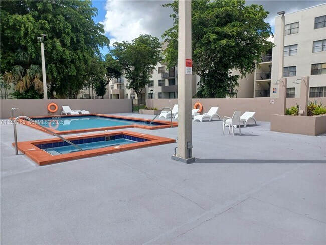 Building Photo - 8004 SW 149th Ave