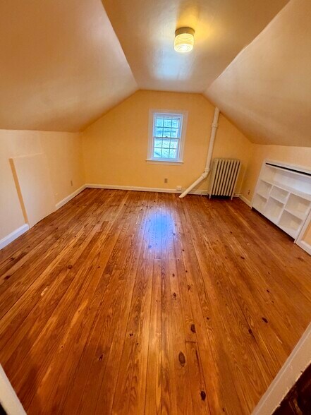 Building Photo - 8402 Flower Ave