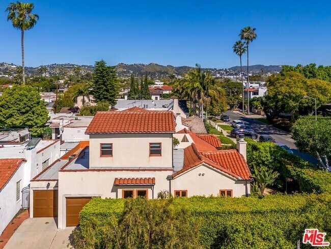 Building Photo - 503 N Vista St