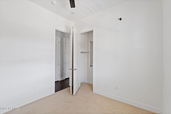 Building Photo - 6565 E Thomas Rd