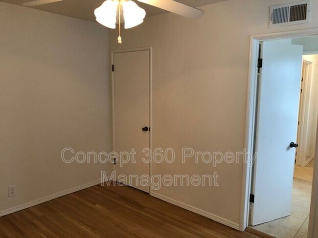 Building Photo - 3153 W 155th St