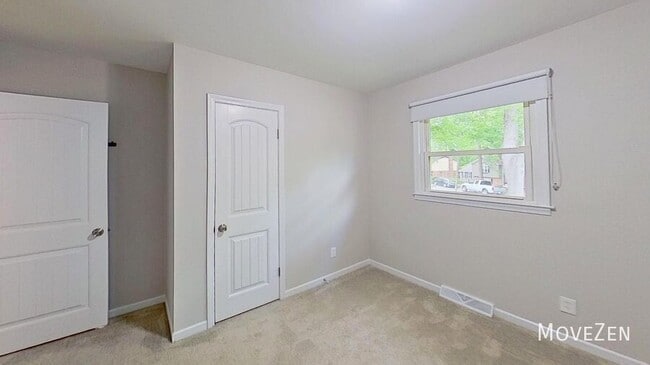 Building Photo - 202 Newgate Dr