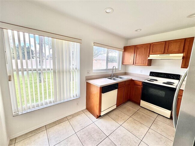 Building Photo - 13415 Fairway Glen Dr