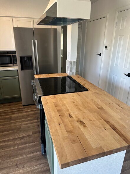 Kitchen - 1705 NW 48th St