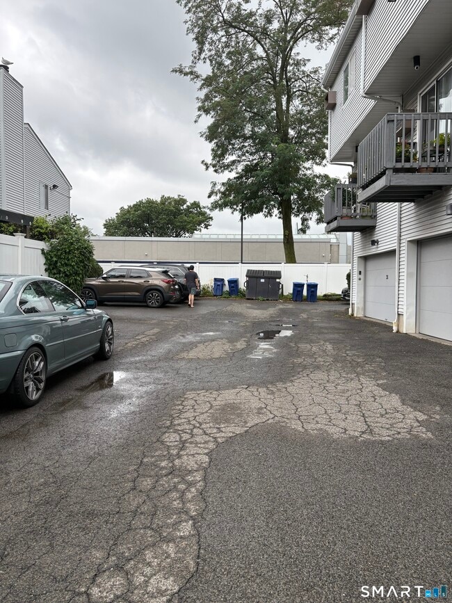 Building Photo - 7 Piave St