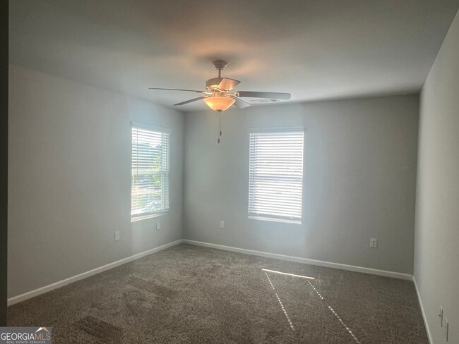 Building Photo - 431 Camella Cir