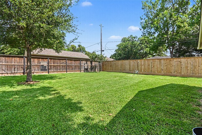 Building Photo - 4831 Stillbrooke Dr