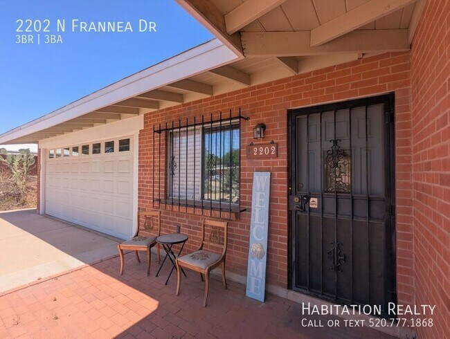 Building Photo - 2202 N Frannea Dr