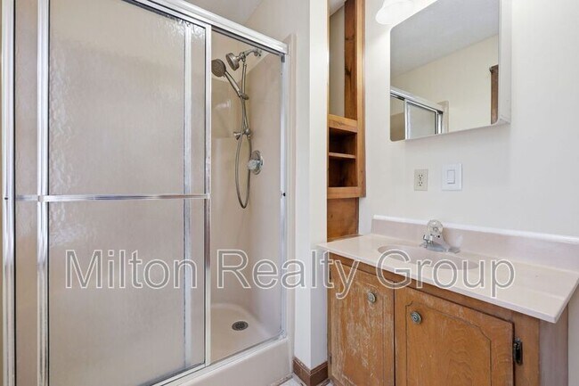 Building Photo - 763 Tingen Rd