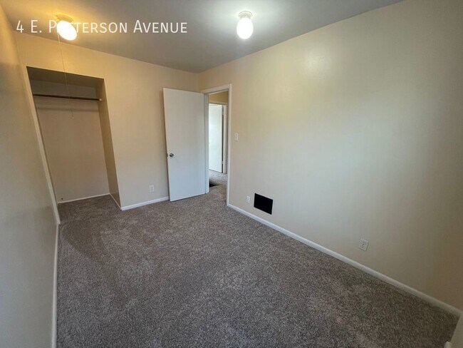 Building Photo - Updated 2 Bedroom near OSU