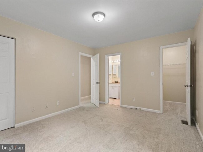 Building Photo - 10611 Cobblestone Dr