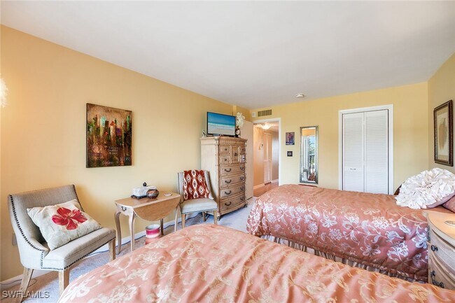 Building Photo - 3500 Gulf Shore Blvd N