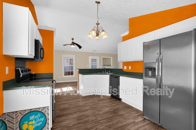 Building Photo - 3918 Red Oak Dr