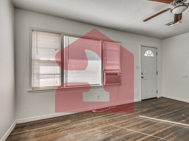 Building Photo - 2017 Downing St