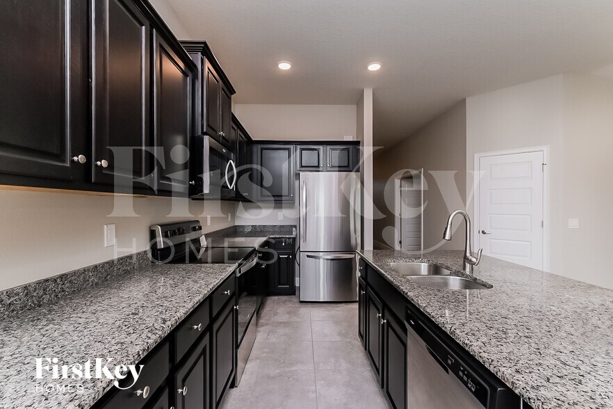 Building Photo - 14428 Potterton Cir