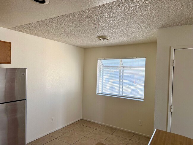 Building Photo - 4160 E Tonopah Ave