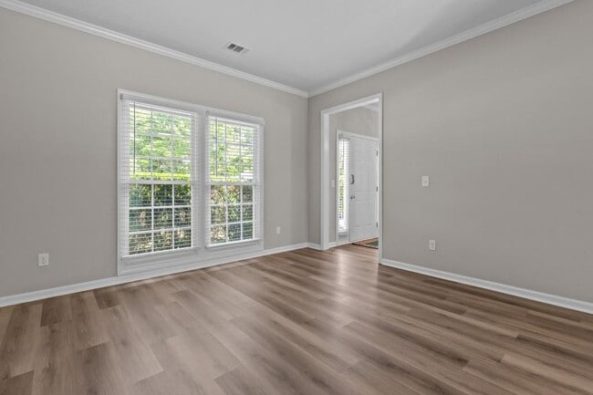 Building Photo - 4050 River Green Pkwy