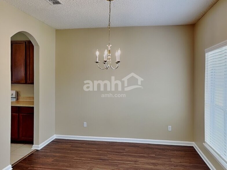 Building Photo - 9183 Prosperity Lake Dr