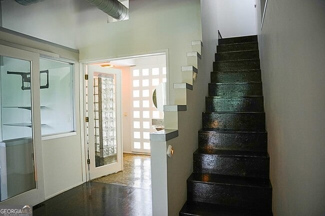 Building Photo - 1024 Hemphill Ave NW