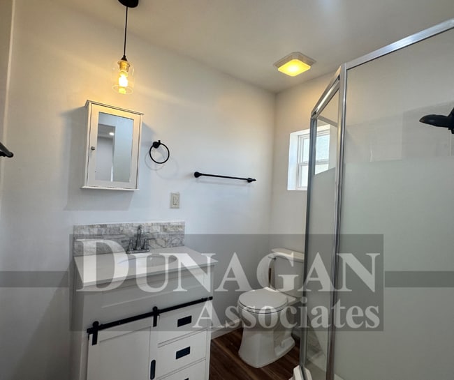Building Photo - 3 Bed 2 Bath near the Pecos River