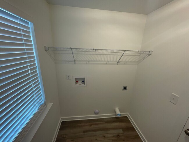 Building Photo - Home for Rent in Oak Grove, AL!! Available to View Now!!!