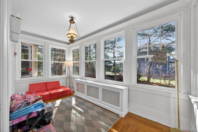 Building Photo - 121 Morris Ave