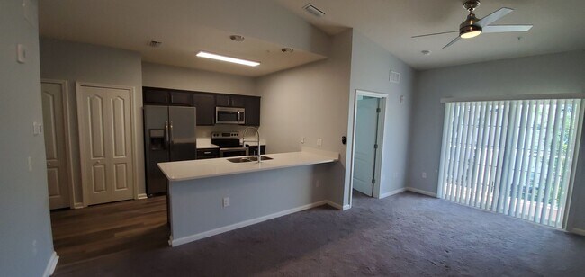 Building Photo - 2 bedroom 2 bathroom condo for rent