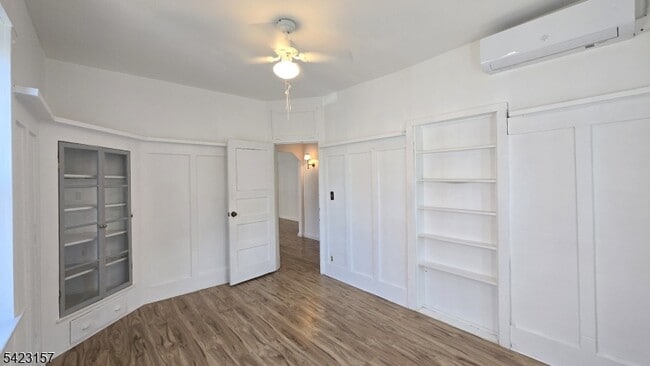 Building Photo - 551 Franklin Ave