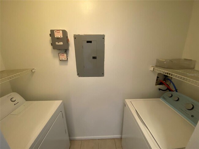 Building Photo - 1229 Bermuda Lakes Ln