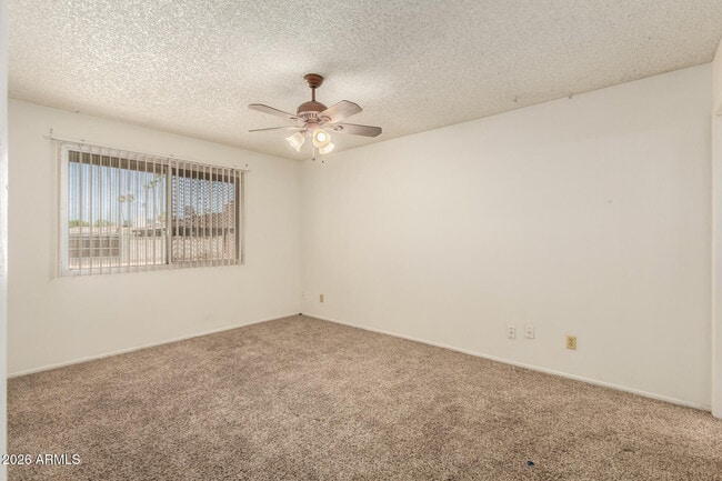 Building Photo - 4013 S Hazelton Ln