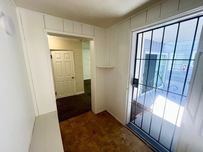 Building Photo - 1360-1364.5-13645 Pacific Beach Dr