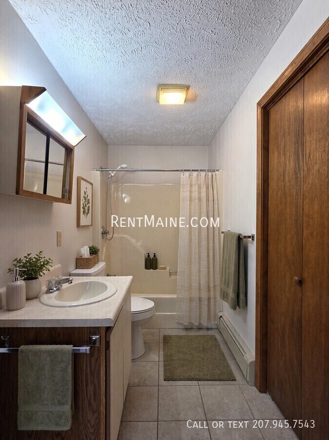 Building Photo - 5 Hartley St