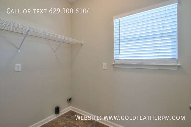Building Photo - 3365 Tourmaline Dr