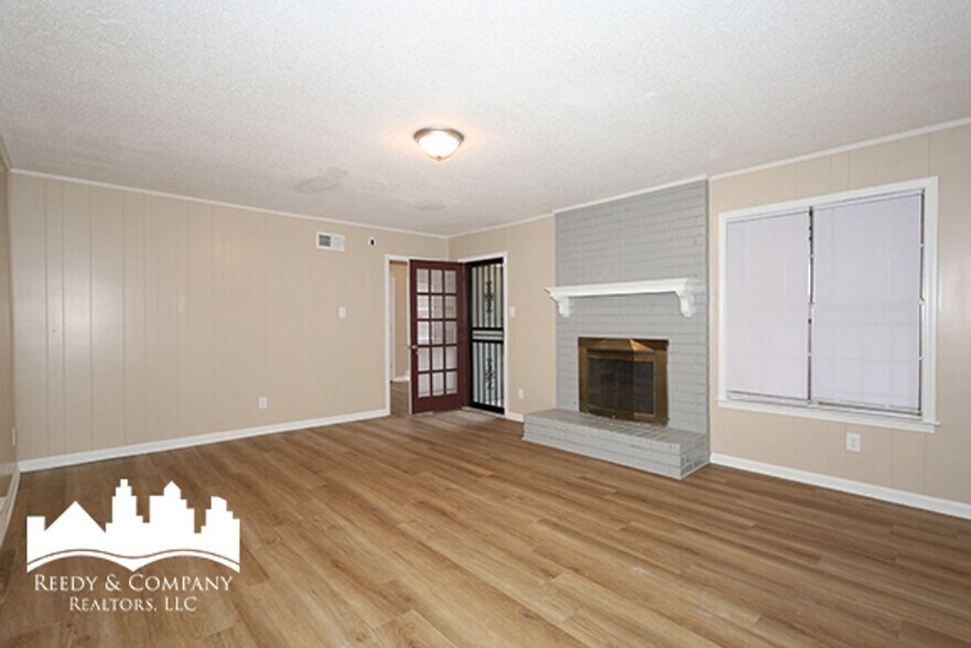 Building Photo - 3054 Pine Allee Cove