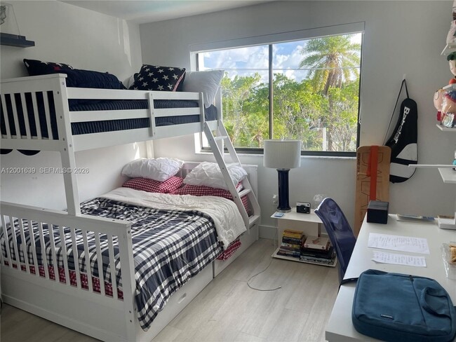 Building Photo - 255 Galen Dr