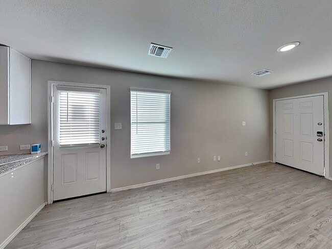 Building Photo - 5726 Verracio Ct