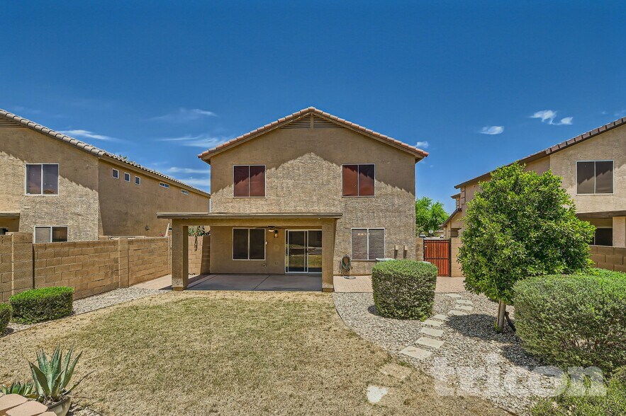 Building Photo - 1351 E Stirrup Ln