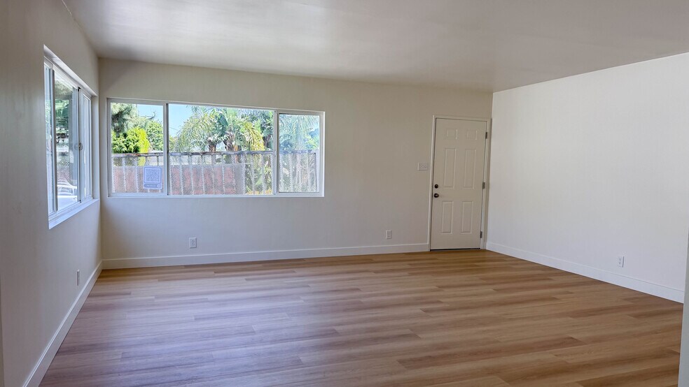 Building Photo - 716 Glenway Dr