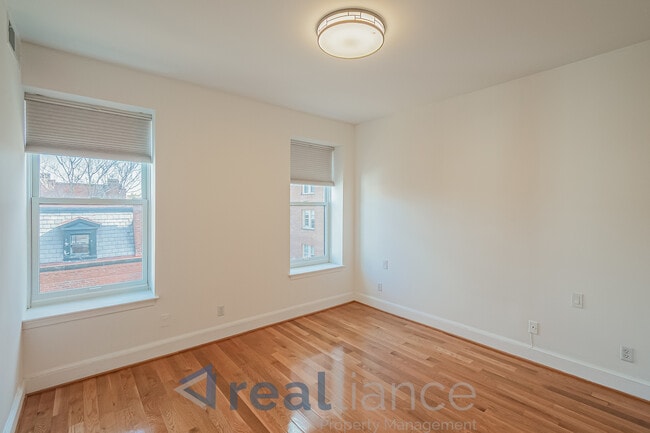 Building Photo - 1733 20th St NW