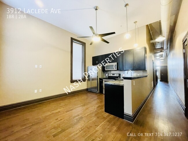 Building Photo - $1125 - 1 Bed / 1.5 Bath in Central West E...