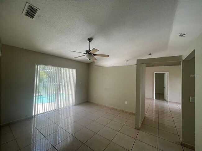 Building Photo - 569 Pinehurst Cove