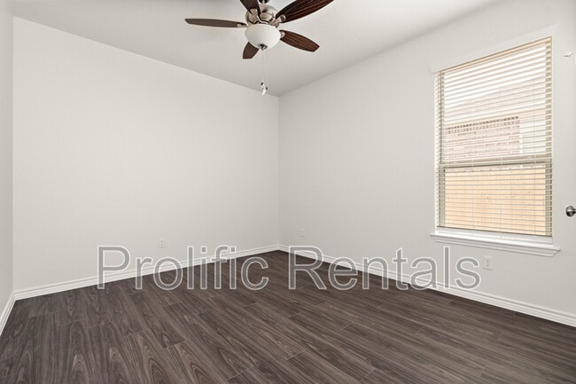 Building Photo - 5121 Rose Petal Ct