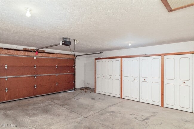 Building Photo - 37 S Cedar St