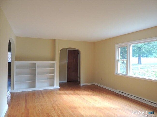 Building Photo - 87 Hotchkiss Grove Rd