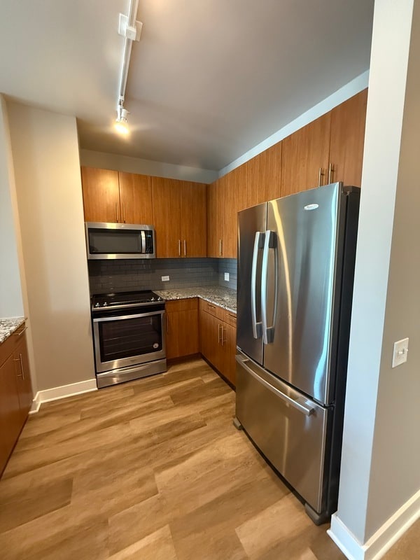 Building Photo - 11 W Grand Ave