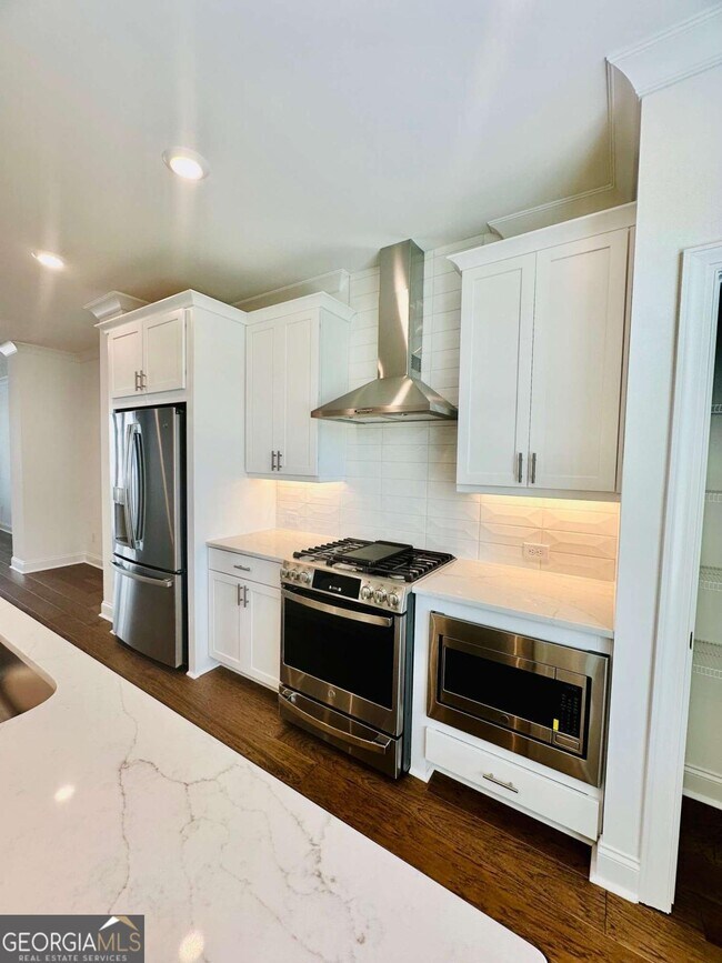 Building Photo - 512 Healy Dr