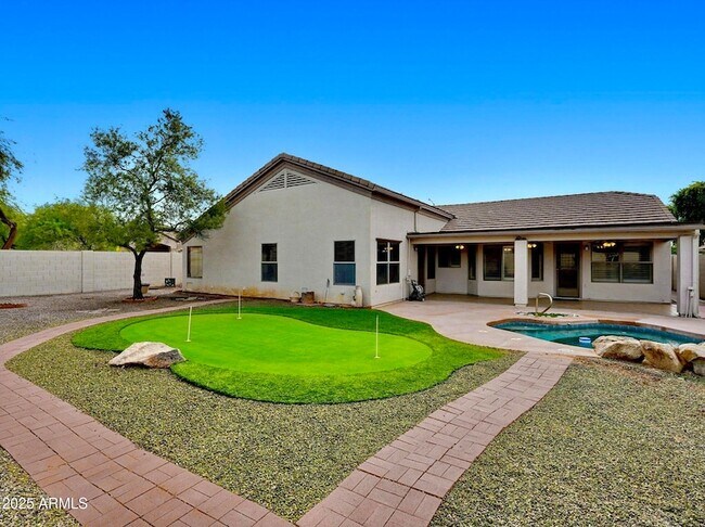 Building Photo - 9926 E Pantera Ave